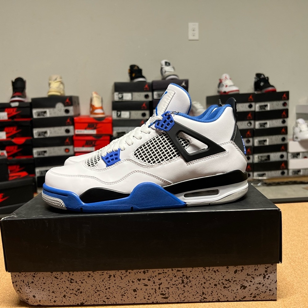 Air Jordan 4 Retro DS Motorsport